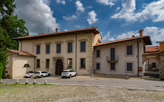 MISSAGLIA – ATTICO CENTRO STORICO ”CORTE DI CONTRA”