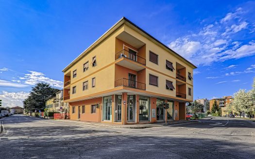 Esclusivo locale commerciale in vendita a Villasanta