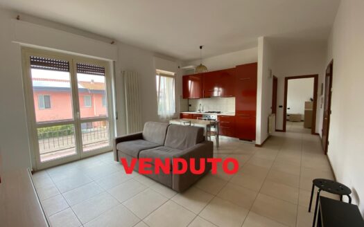 Bilocale con due ampi balconi in Via Garibaldi – Arcore