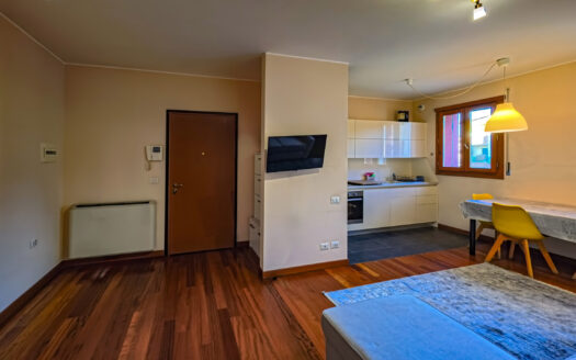 Biassono – Elegante bilocale in vendita in contesto signorile